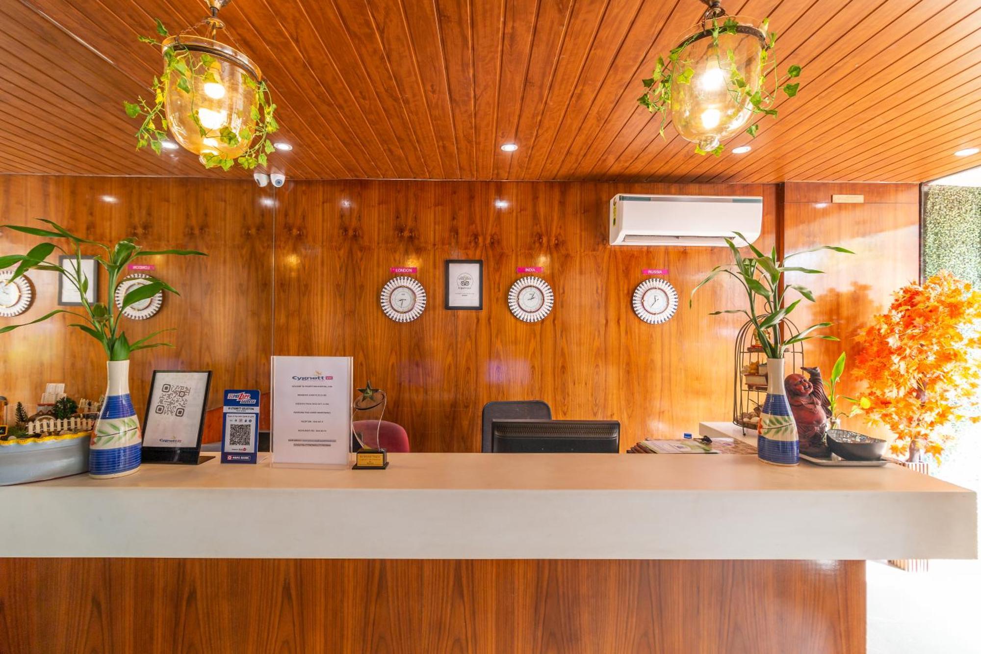 Hotel Celestiial , Candolim Extérieur photo