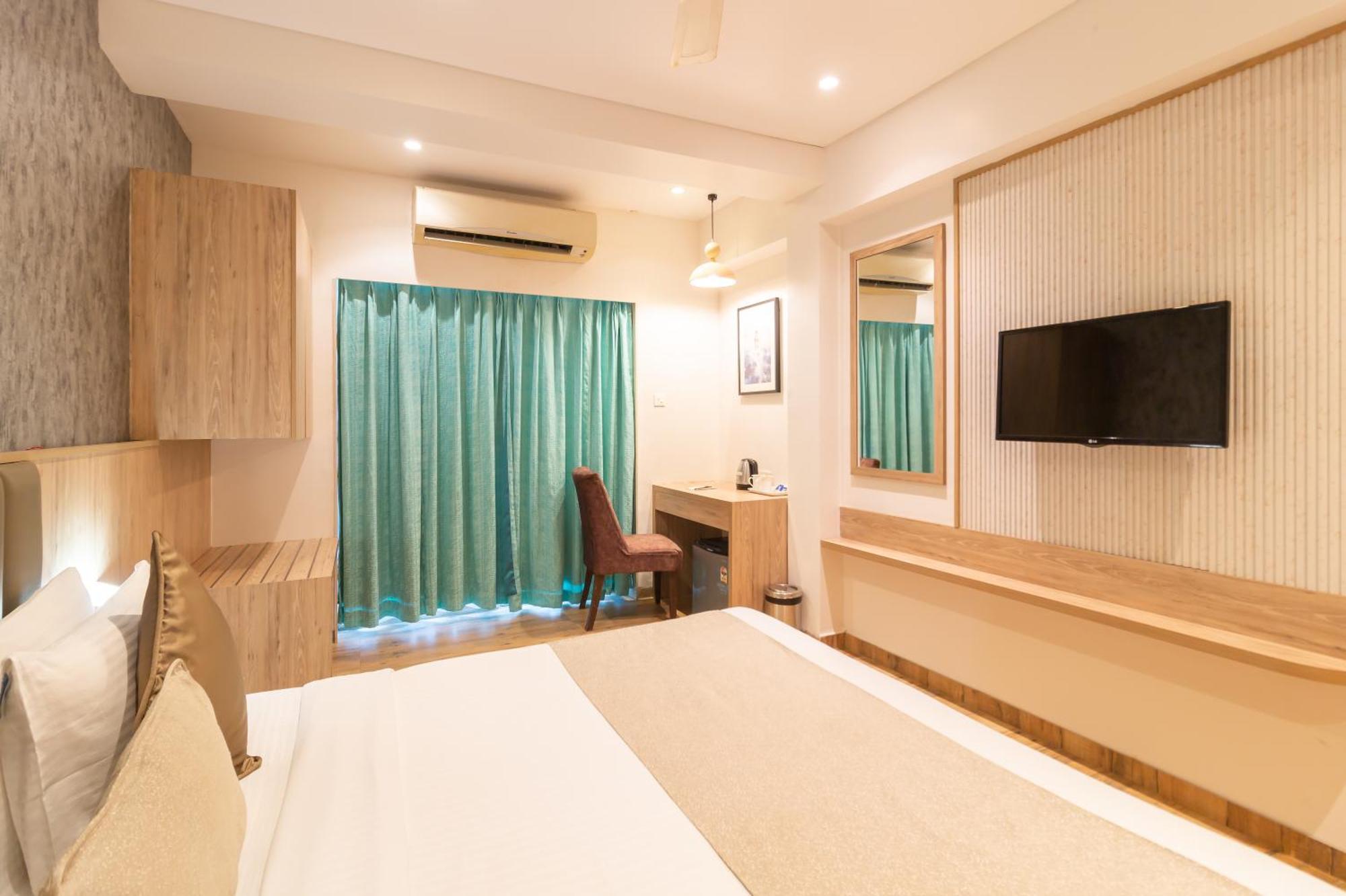 Hotel Celestiial , Candolim Extérieur photo