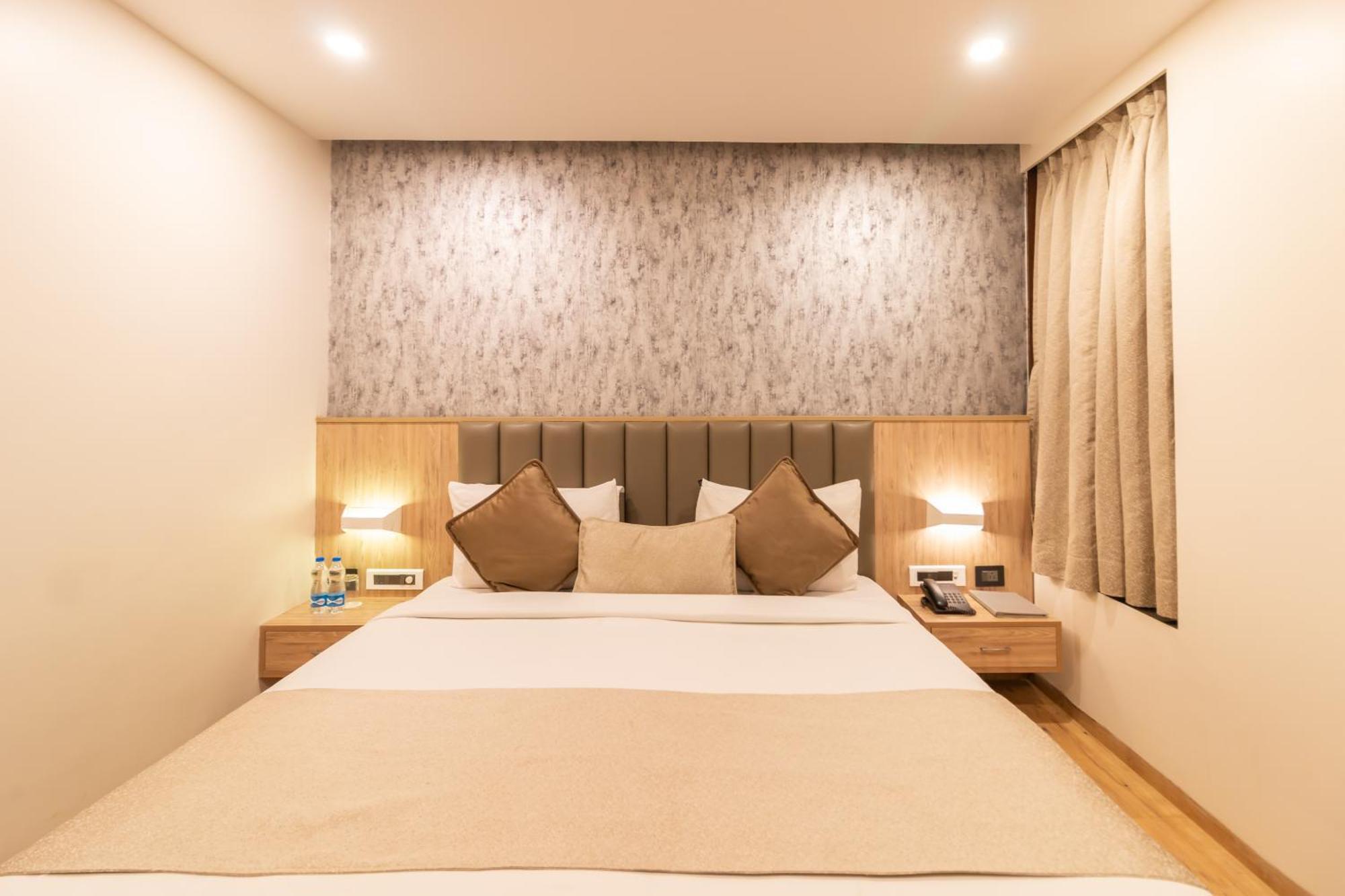 Hotel Celestiial , Candolim Extérieur photo