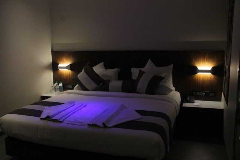 Hotel Celestiial , Candolim Extérieur photo