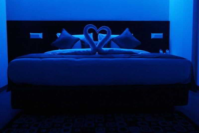Hotel Celestiial , Candolim Extérieur photo